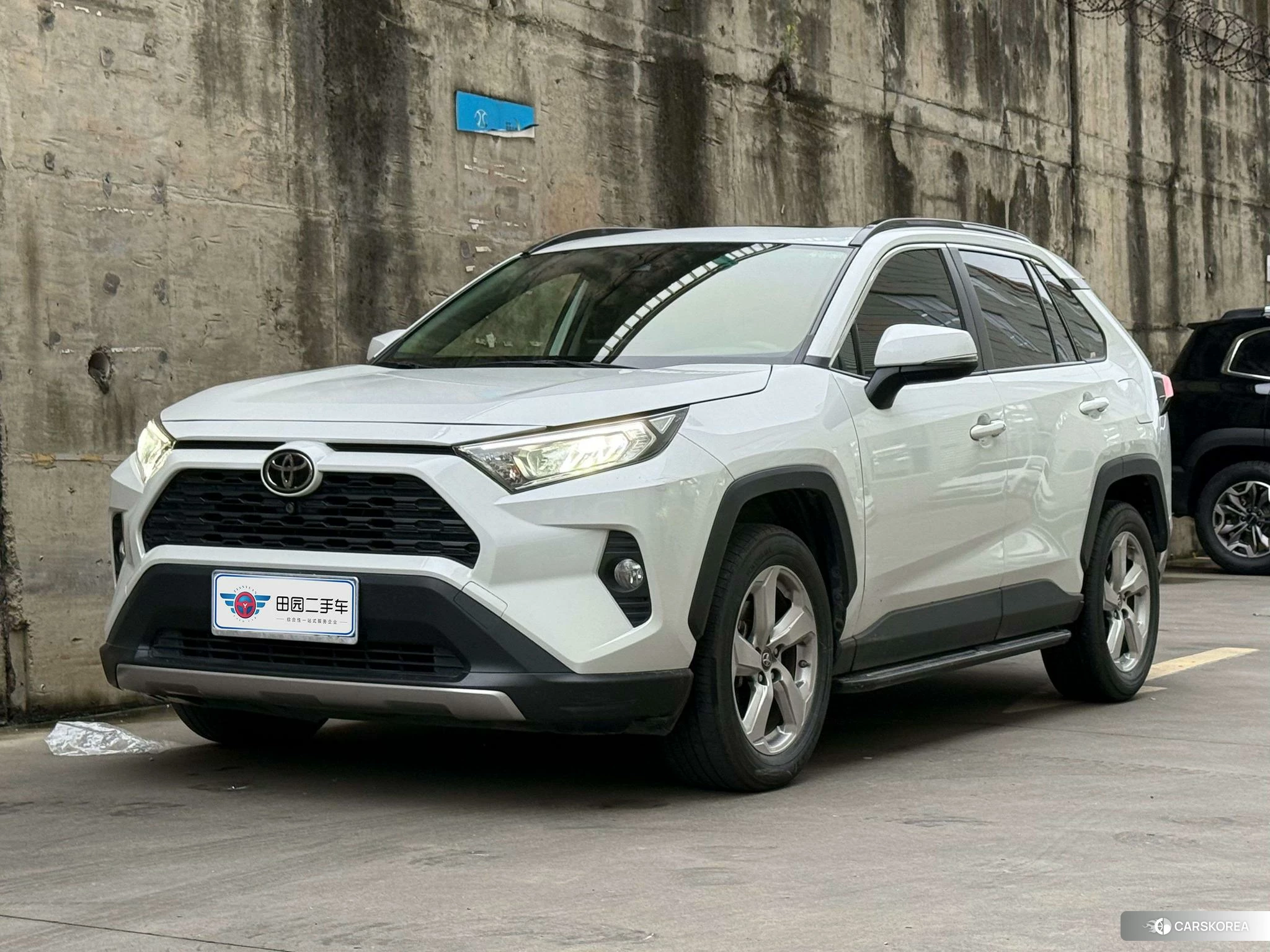 Toyota RAV4 id 4510584 из Китая 8