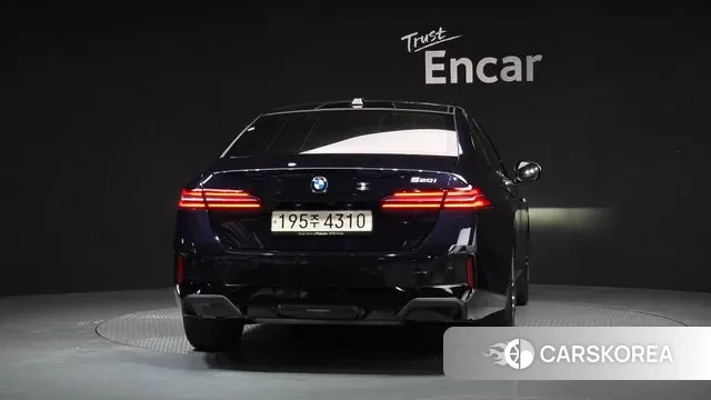 BMW 5 Series (G60) id 3675058 из Кореи 14