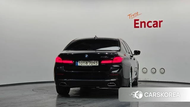 BMW 5 Series (G30) id 4549288 из Кореи 30