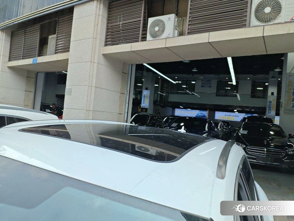 Audi Q5L 2020 Белый из Китая, фото 4