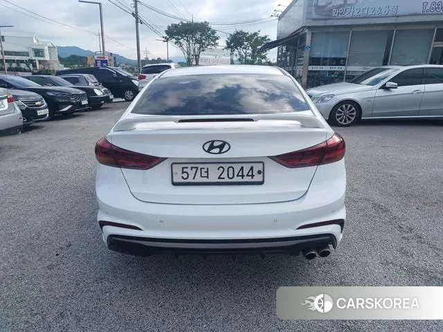 Hyundai Avante AD id 3098272 из Кореи 14