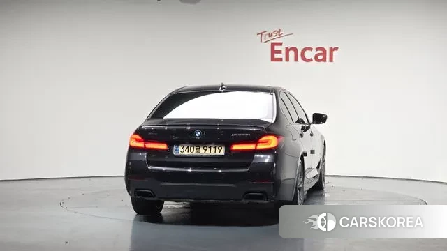 BMW 5 Series (G30) id 3144015 из Кореи 14