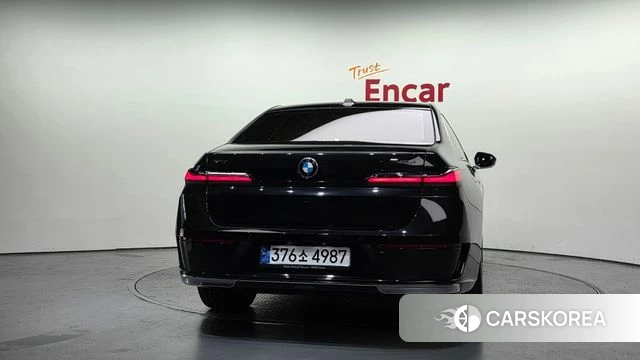 BMW 7 Series (G70) id 3818007 из Кореи 14