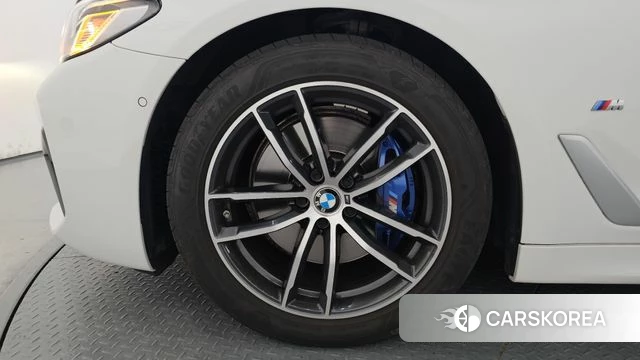 BMW 5 Series (G30) id 4650220 из Кореи 27