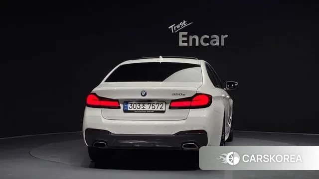 BMW 5 Series (G30) id 3721568 из Кореи 14