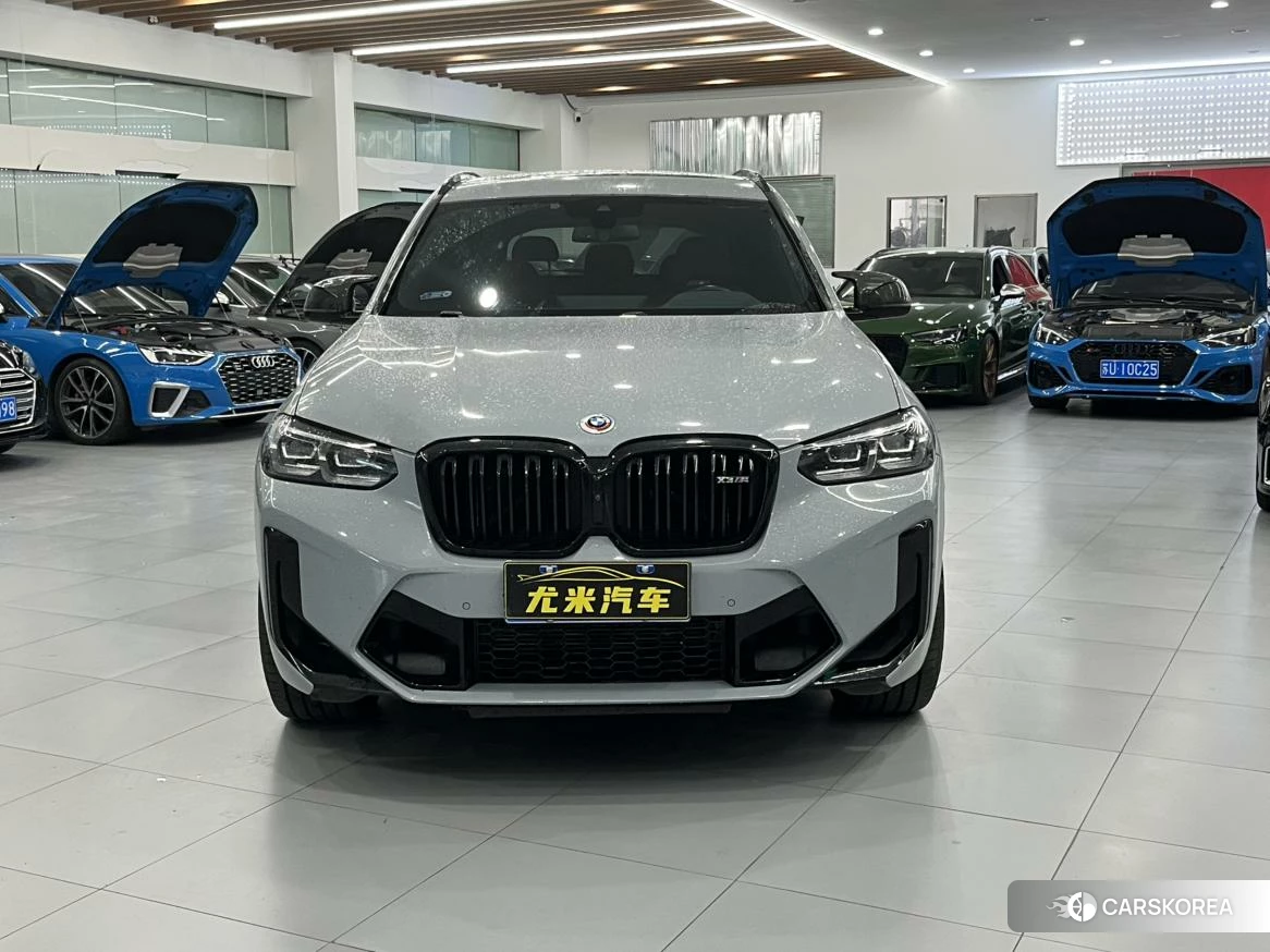 BMW X3 M id 4473651 из Китая 9