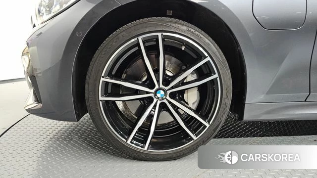 BMW 3 Series (G20) id 4671907 из Кореи 28