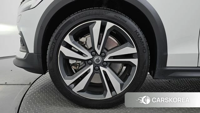 Volvo V60 Cross-Country 2nd Generation id 4370796 из Кореи 31