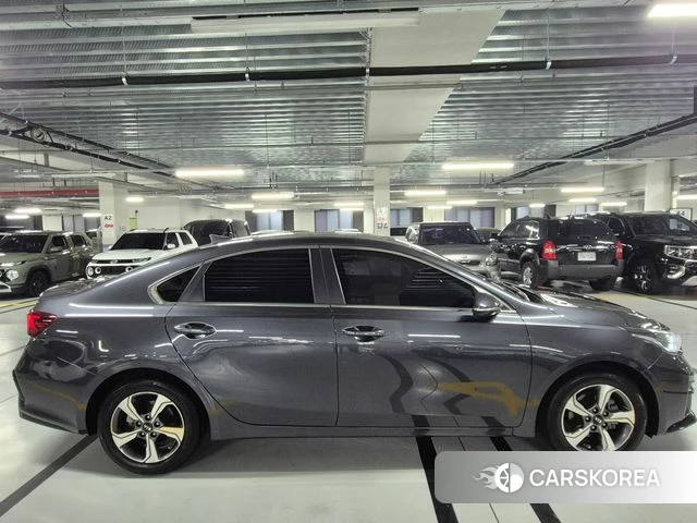 Kia Come New K3 id 4286075 из Кореи 9