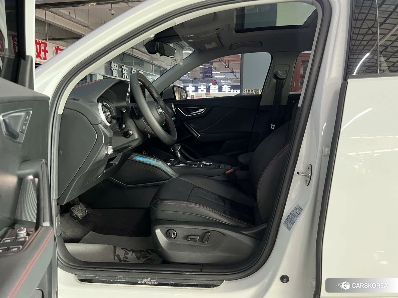 Audi Q2L id 4513437 из Китая 15