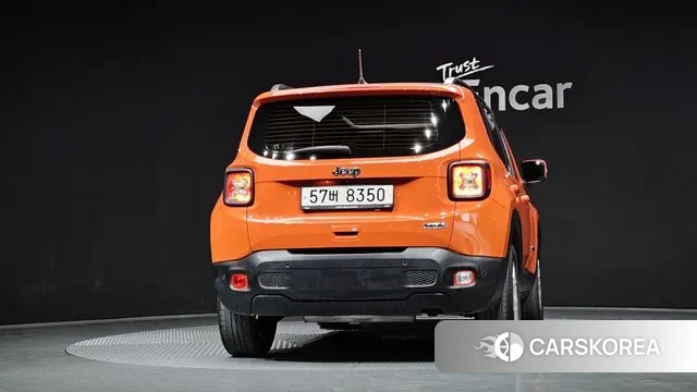 Jeep Renegade id 3698726 из Кореи 14