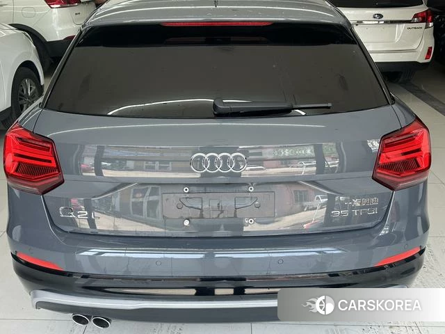 Audi Q2L 2021 Темно-серый из Китая, фото 4