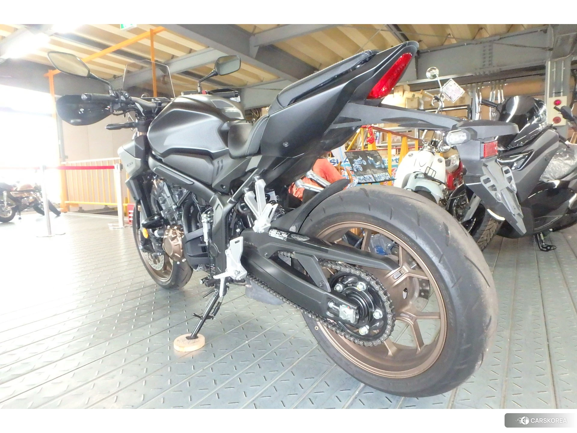 Honda CB650R E-CLUTCH id 4380298 из Японии 11