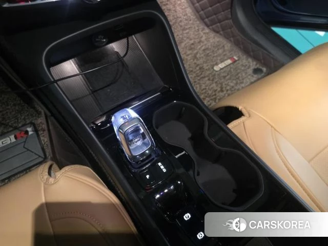 Volvo XC40 2022 Черный из Кореи, фото 4