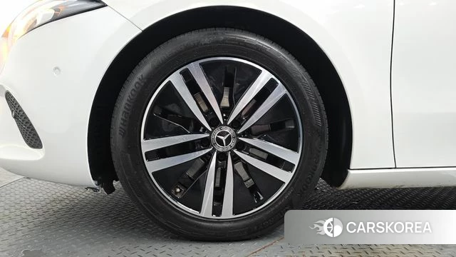 Mercedes-Benz A-Class W177 id 3859289 из Кореи 14
