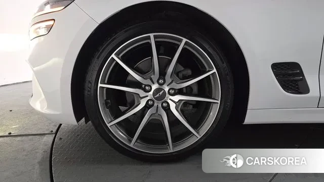 Genesis The New G70 id 3702236 из Кореи 14