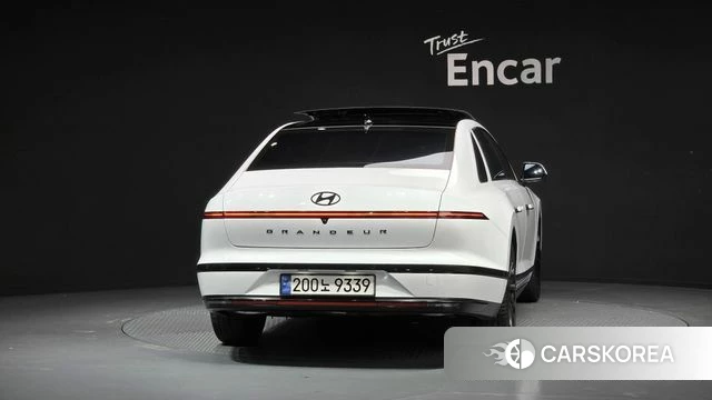 Hyundai Grandeur Hybrid (GN7) id 4584702 из Кореи 14