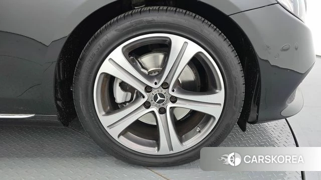 Mercedes-Benz E-Class W213 id 4873608 из Кореи 25