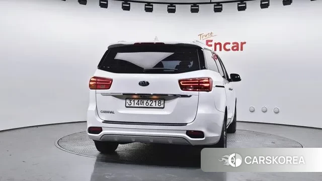 Kia The New Carnival id 3703782 из Кореи 14