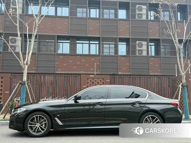 BMW 5 series PHEV id 4273098 из Китая 12