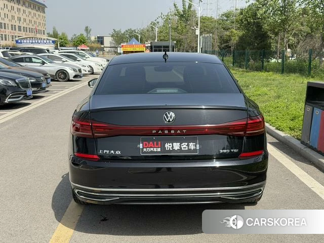 Volkswagen Passat 2023 Черный из Китая, фото 4
