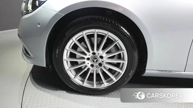 Mercedes-Benz E-Class W213 id 4309296 из Кореи 26