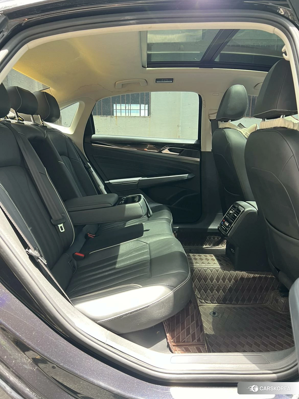 Volkswagen Passat id 4440509 из Китая 8