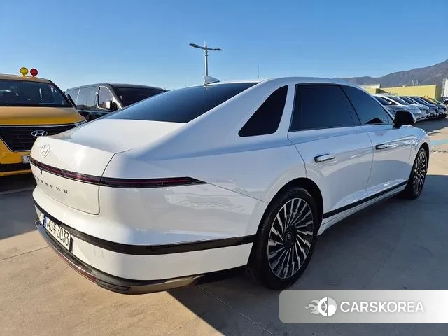 Hyundai Grandeur (GN7) id 3566104 из Кореи 9