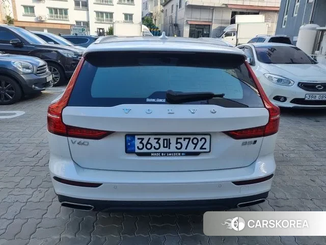 Volvo V60 Cross-Country 2nd Generation 2020 Белый из Кореи, фото 4