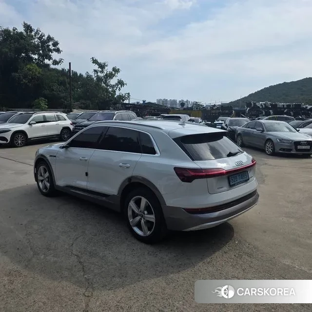 Audi e-Tron id 3635223 из Кореи 14