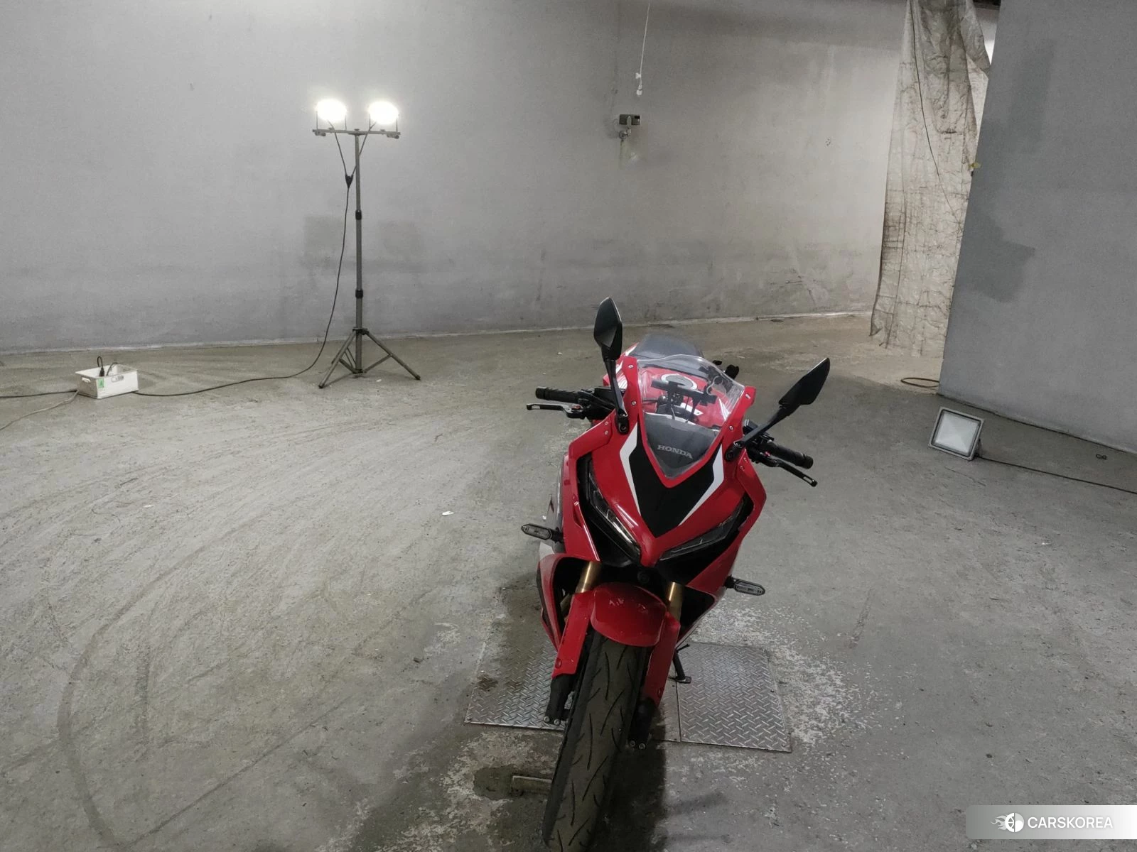 Проданный Honda CBR650R id 3947212 из Японии, фото 4