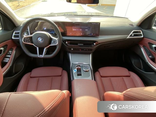 BMW i3 2025 Черный из Китая, фото 4