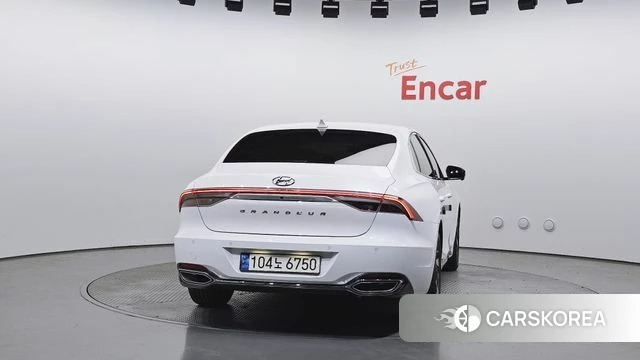 Hyundai The New Grandeur IG Hybrid id 4231568 из Кореи 26