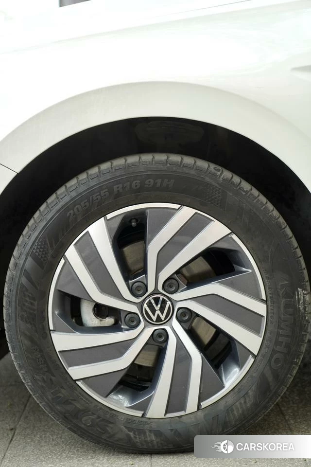 Volkswagen Bora id 4259823 из Китая 8