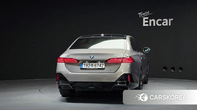BMW 5 Series (G60) id 4462245 из Кореи 14