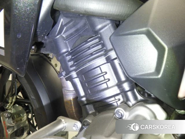 Engine photo