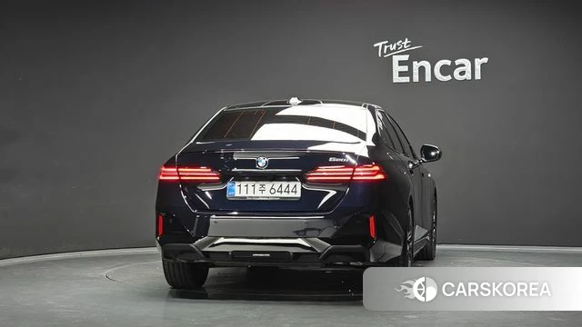 BMW 5 Series (G60) id 4847179 из Кореи 25