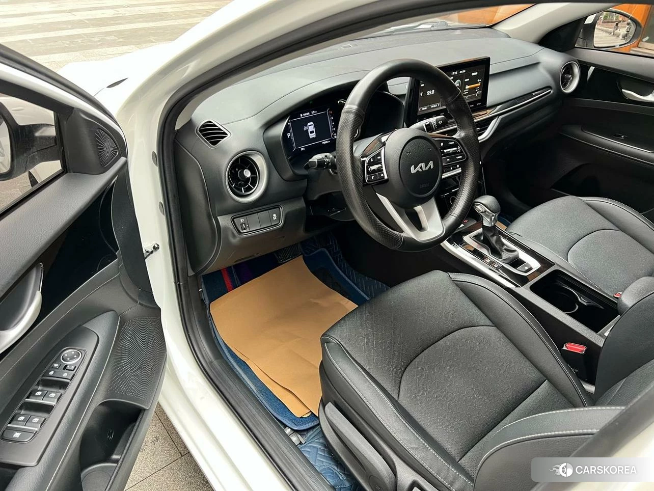 Kia K3 2021 Белый из Китая, фото 4