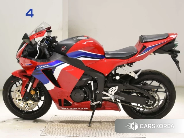 Проданный Honda CBR600RR 2023 из Японии