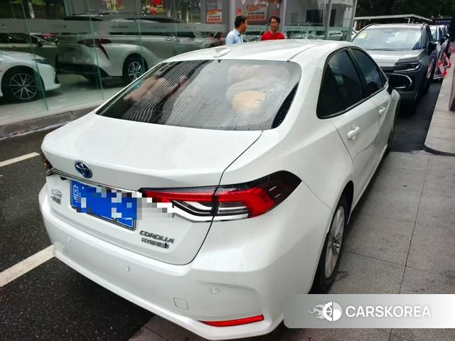 Toyota Corolla 2022 Белый из Китая, фото 5