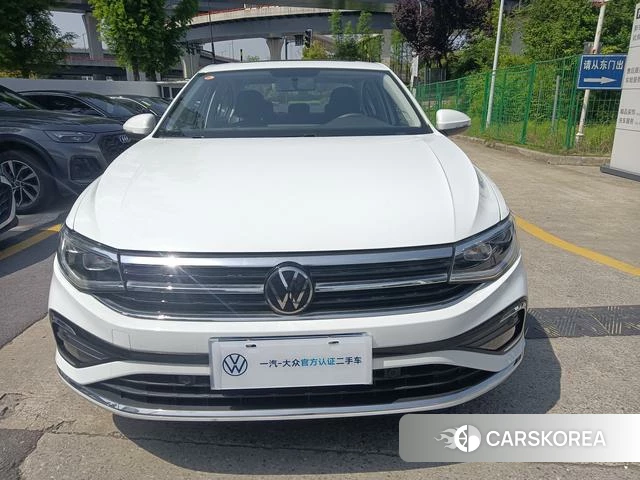 Volkswagen Bora 2024 Белый из Китая, фото 4