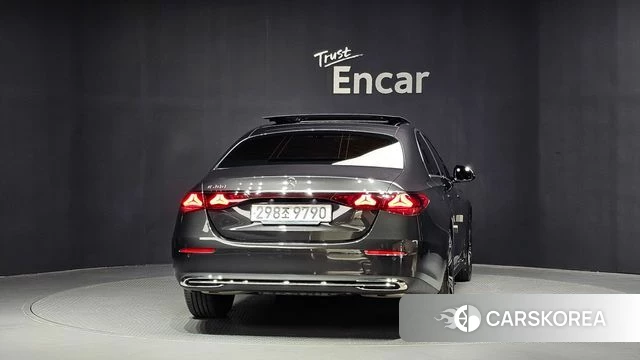 Mercedes-Benz E-Class W214 id 4773624 из Кореи 29