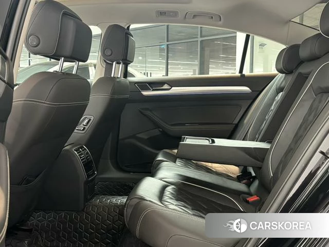 Volkswagen Magotan PHEV 2022 Черный из Китая, фото 4