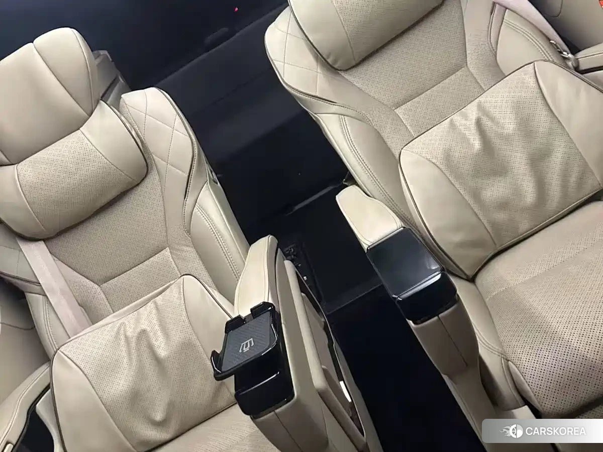 Toyota Vellfire 2024 Черный из Китая, фото 4