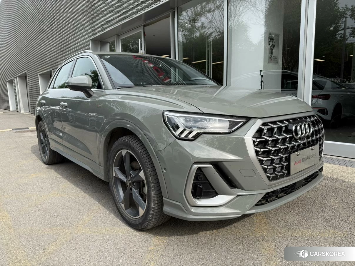 Audi Q3 2023 Темно-серый из Китая, фото 4
