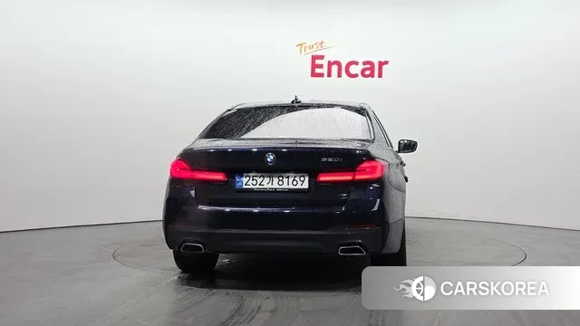 BMW 5 Series (G30) id 3467726 из Кореи 14