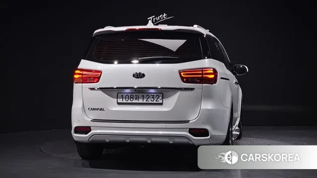 Kia The New Carnival id 3479841 из Кореи 14