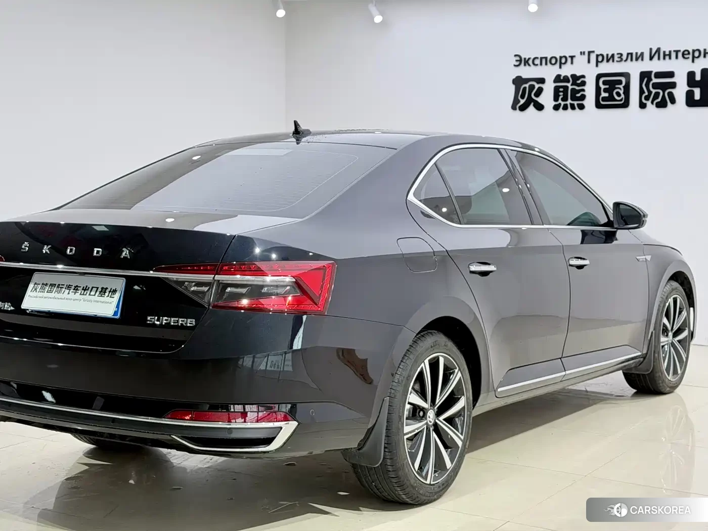 Skoda Superb id 4629574 из Китая 9