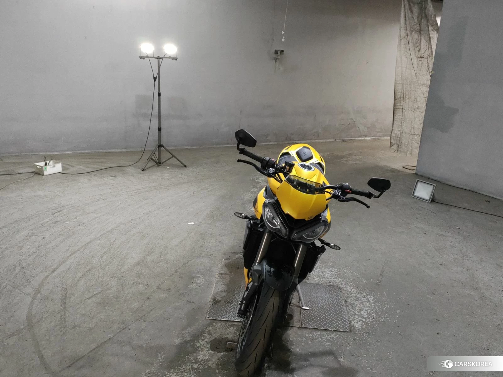 Triumph STREET TRIPLE 765 RS 2025 из Японии, фото 4
