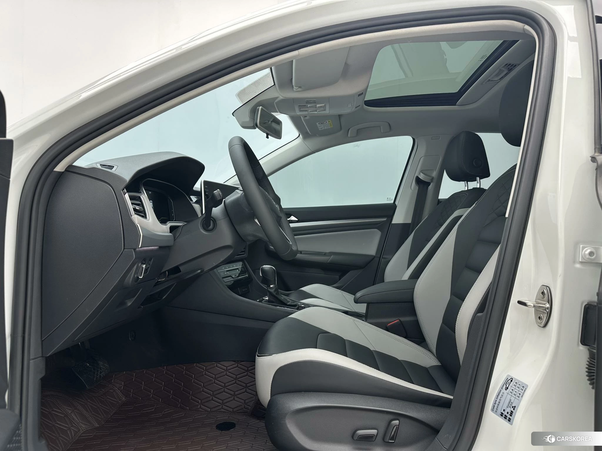 Volkswagen Bora id 4486293 из Китая 12